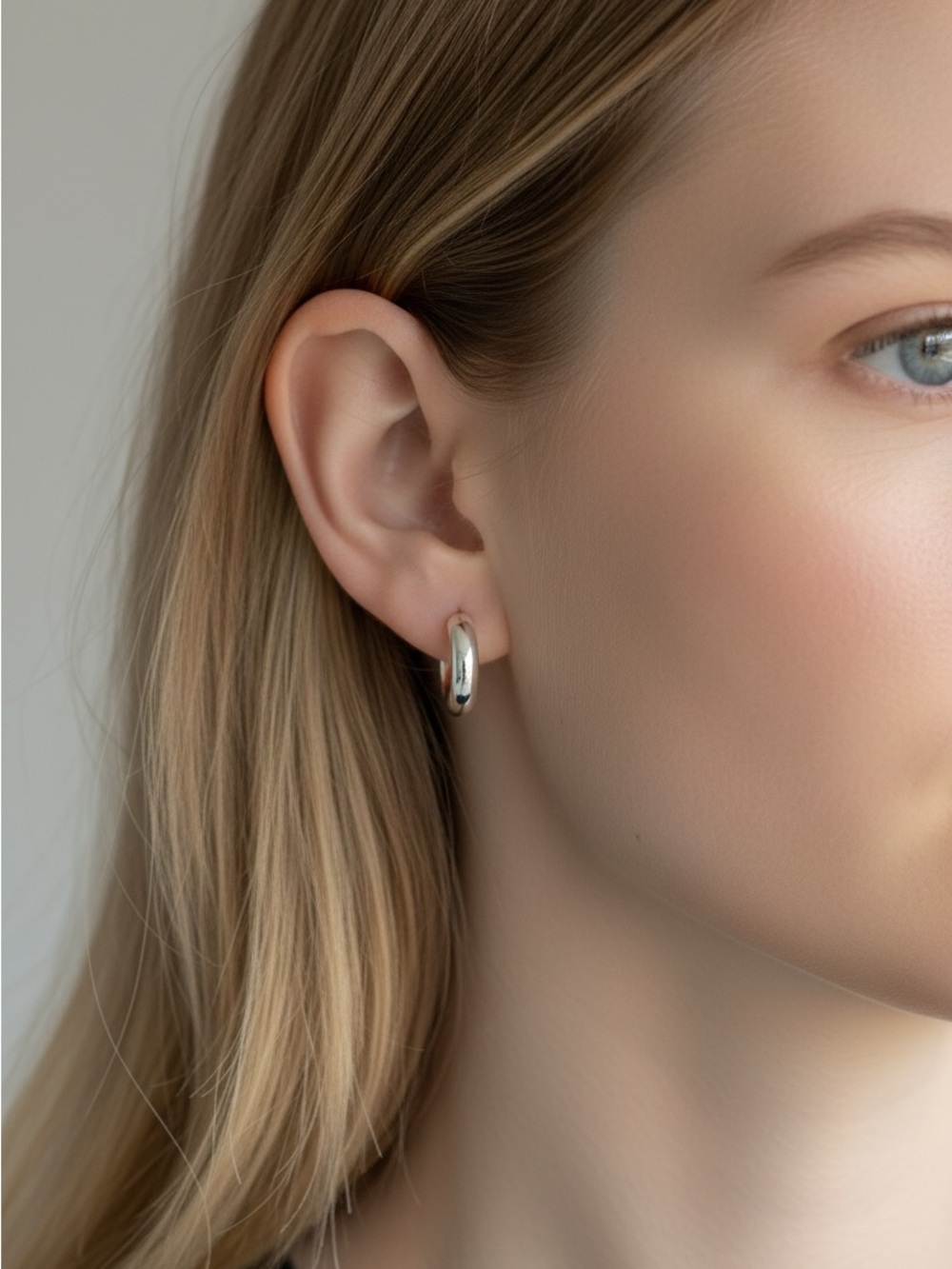 10/15 Classic gold Huggie Hoop Earrings - Elegant Everyday Jewelry